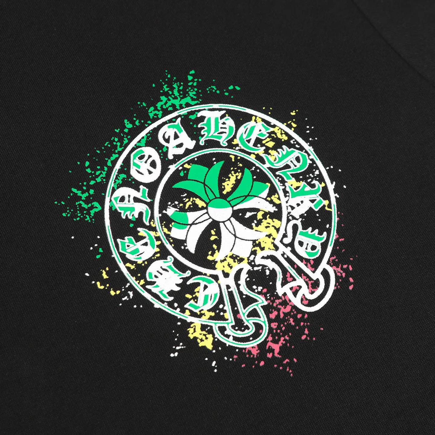 🅿️170 CHROME HEARTS/Chrome Heart CH spray-printed short-sleeved T-shirt The fabric is made of 280g heavy combed cotton, customized with 32 count 1*1 threads, and washed twice for ready-to-wear. The fabric is comfortable and skin-friendly without any strange feeling. Custom-dyed fabric, with high textile density, good drape, and not easy to deform. The thick texture and tight spinning process will not affect the breathability of the fabric. The color saturation is very high. Imported digital direct-injection printing technology. A versatile and good-looking short-sleeve. The loose version covers the flesh and makes you look slimmer. It is the same style for men and women. It has three complete standards. Color: Black-White Size: XS-L
